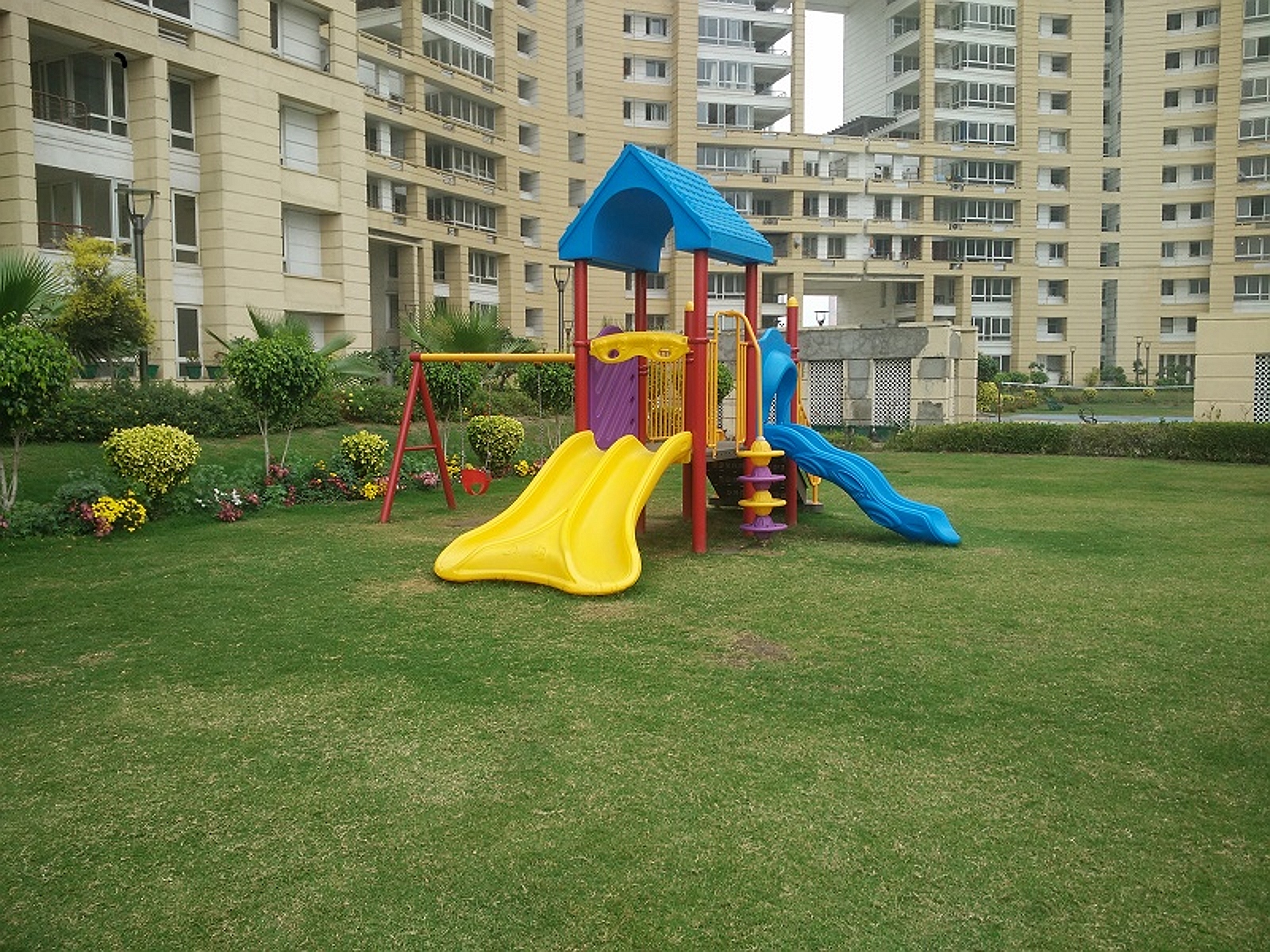 Jaypee Greens Kalypso Court - Gallery 1