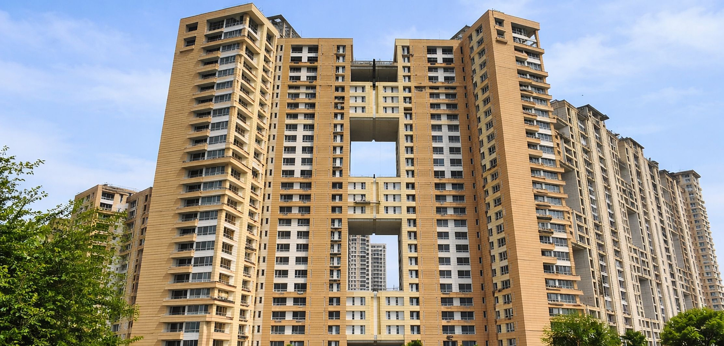 Jaypee Greens Kalypso Court